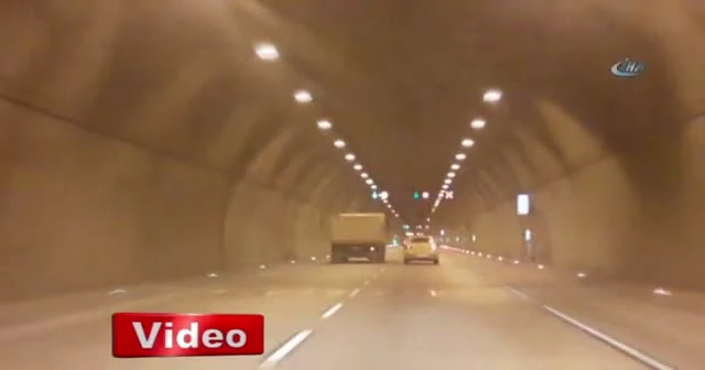İstanbul trafiğinde tehlikeli anlar kamerada