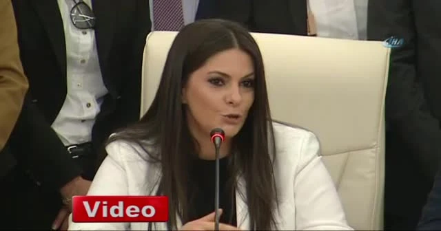 Jülide Sarıeroğlu Çalışma ve Sosyal Güvenlik Bakanlığı görevini devraldı