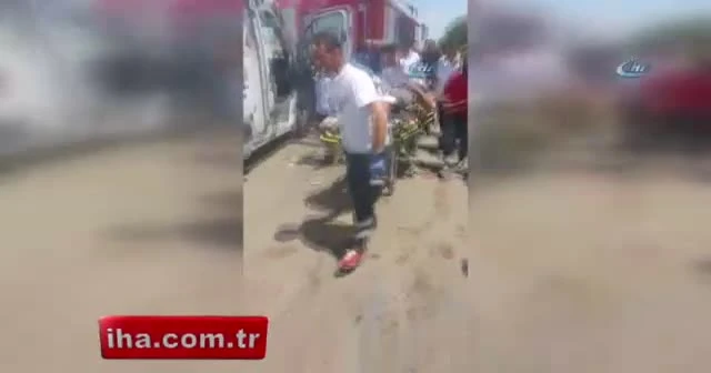 Karpuz yüklü kamyonet devrildi: 3 yaralı
