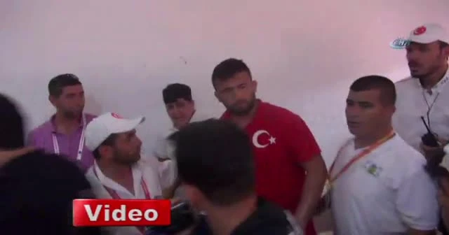 Kırkpınar’da kavga çıktı, pehlivan kanlar içinde kaldı