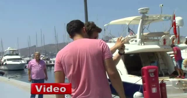 Kıvanç Tatlıtuğ ve Çağatay Ulusoy bir an olsun ayrılmıyor