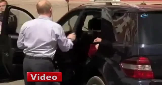 Kremlin: 'Putin’in aracındaki kadın, koruma görevlisi'