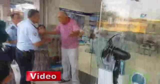 Manavgat’ta dilenci iki kadın ortalığı birbirine kattı