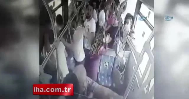 Otobüsün önünü kesen 15 kişi, 5 askeri bayıltana kadar dövdü