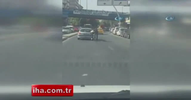 Patenci gençlerden trafikte tehlikeli oyun