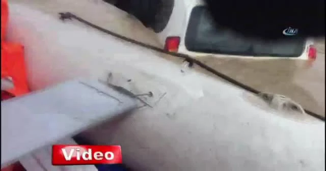 Silivri’de aracıyla akıntıya kapılan vatandaş son anda kurtarıldı