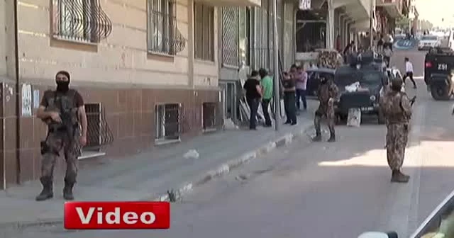 Sultangazi’de terör operasyonu: 3 gözaltı