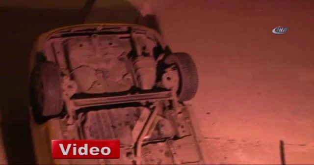 Ticari taksi alt geçide uçtu: 3 yaralı