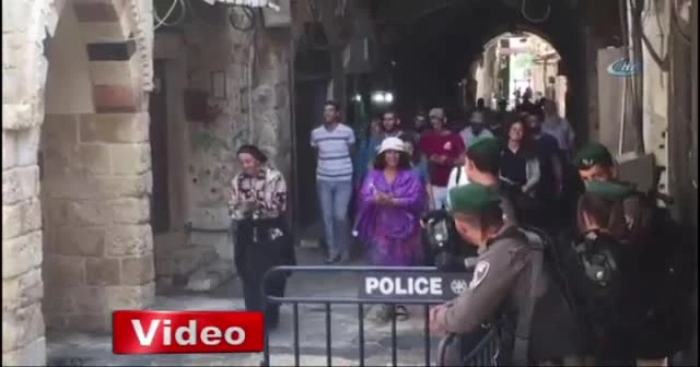 Yahudi yerleşimciler, Mescid-i Aksa’ya baskınlarını sürdürüyor