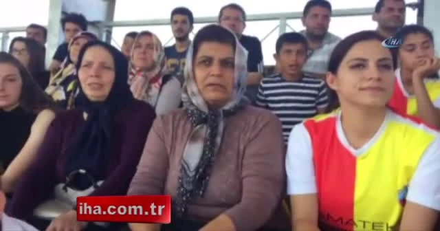 73 yaşındaki kadın taraftar