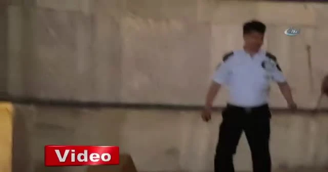 Ayasofya'nın içinde aniden namaza durdular