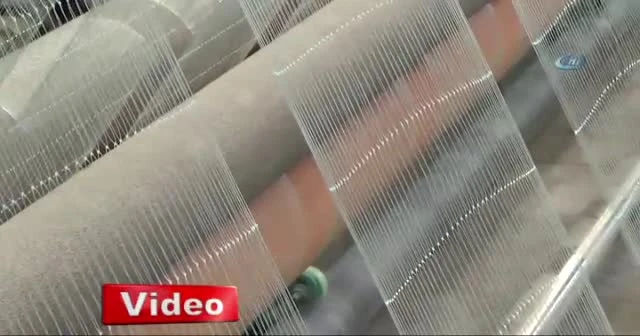Balık ağlarını kadınlar örüyor