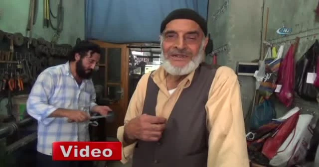 Bu sefer tersi oldu, baba oğlundan meslek öğrendi