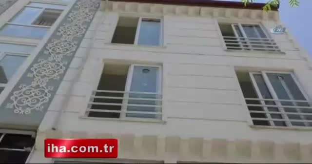 Dolap takarken camdan düştü