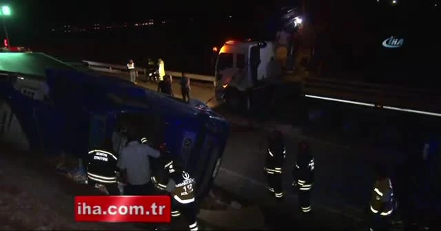 Emniyet kemeri takmayan sürücü TIR'ın altına sıkıştı