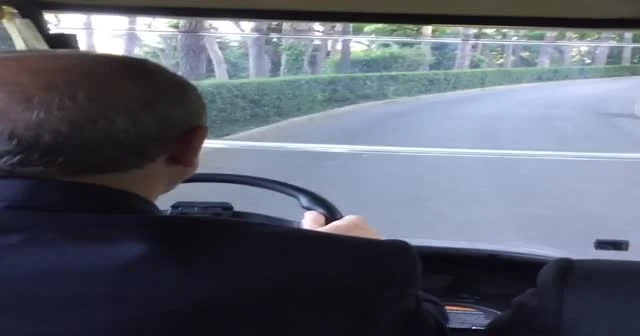 Erdoğan golf aracı sürdü