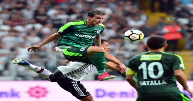Kartal Timsah’ı avladı