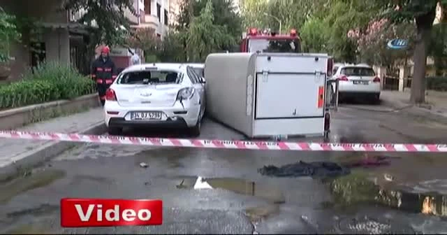 Kasasında yolcuları olan kamyonet, hatlı minibüse böyle çarptı