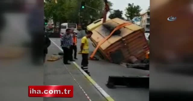 Maltepe'de kamyonun çukura düşme anı güvenlik kamerasında