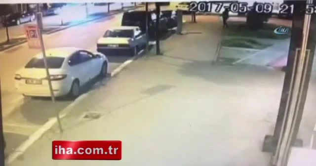 Motosikletli gasp güvenlik kameralarına yansıdı