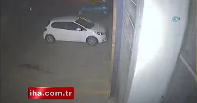 Öldürüp kağıt topladığı aracıyla cesedini taşıdılar
