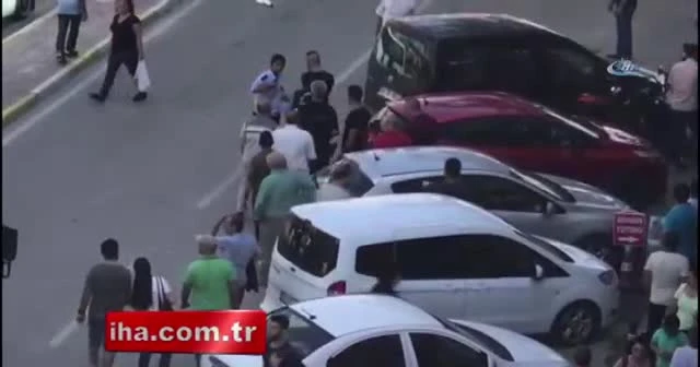 Sokak ortasında kadına şiddet kamerada