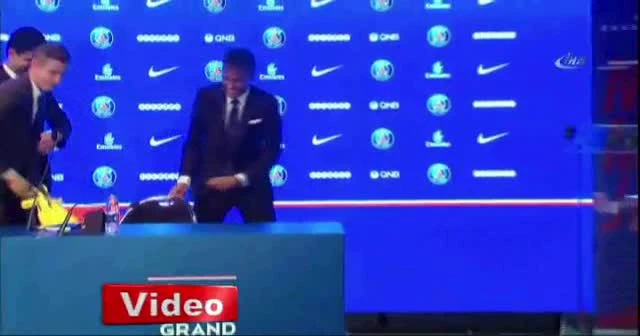 Tarihin en pahalı transferi Neymar imzayı attı