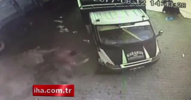 Uyurken üzerinden kamyonet geçti