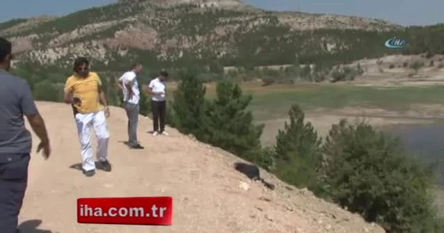 Yol kenarında başından vurulmuş erkek cesedi bulundu