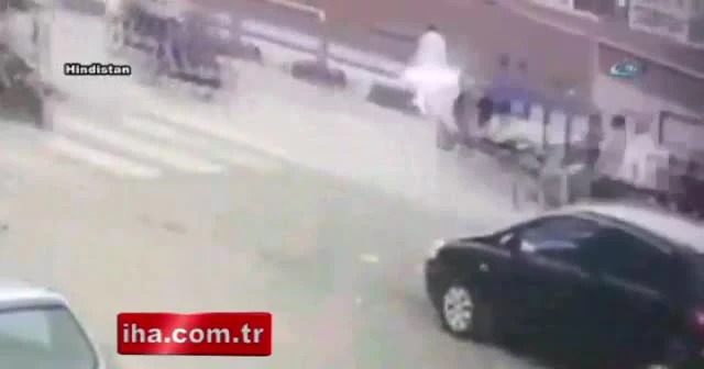 Yolun karşısına geçti ama...