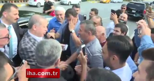 Erdoğan’dan bayramlaştığı taksici esnafına sigara uyarısı