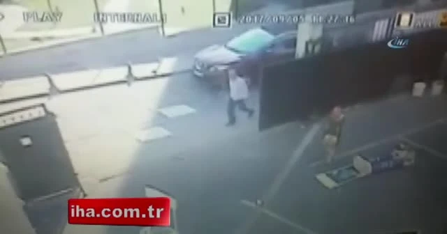 Servisçilerin okul bahçesindeki silahlı kavgası kamerada