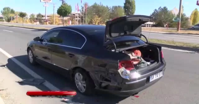 Bakan Yılmaz'ın konvoyunda trafik kazası