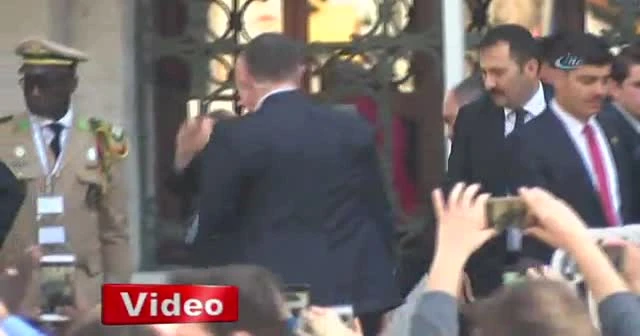 Erdoğan, cuma namazını Bezm-i Alem Valide Sultan Camii'nde kıldı