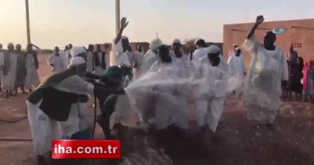 İhlas Vakfı'ndan Sudan'da su kuyusu