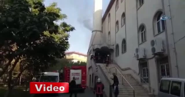 İstanbul'da cami yangını!
