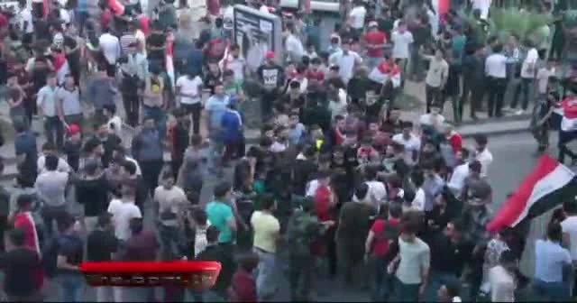 Kerkük'te dev Irak bayrağı açıldı