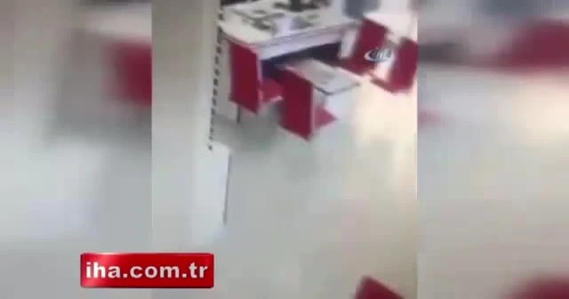 Kılıf sordu, gözlük çaldı