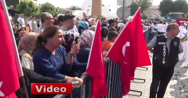 Tarsuslu şehit gözyaşları arasında son yolculuğuna uğurlandı