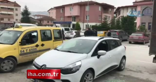 Adalet sarayı önünde silahlı çatışma: 4 yaralı