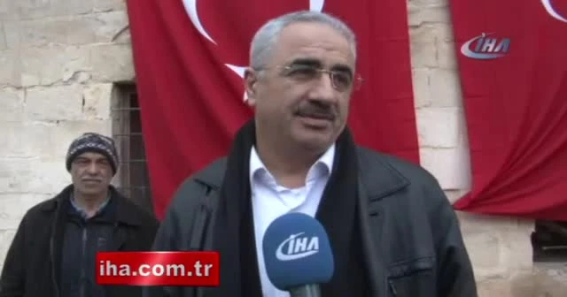 Bombalanan camide ezan susmadı