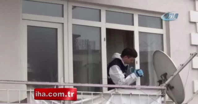 Evinde 10 yerinden bıçaklanarak öldürüldü