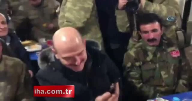 İçişleri Bakanı Soylu’dan Mehmetçiğe yeni yıl jesti