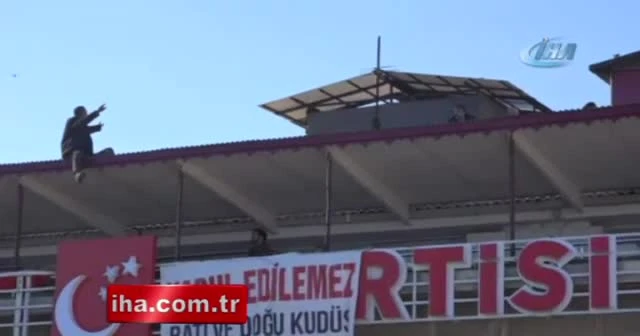 İntihar etmek için çıktığı çatıda baygınlık geçirdi