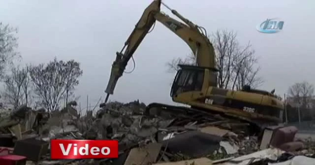 Maçka Parkı'ndaki bazı kafeteryalar yıkıldı