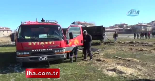 Saman yüklü kamyon alev aldı