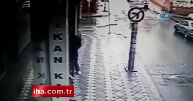 Yarım saat içinde evden 100 bin TL’lik hırsızlık yaptılar