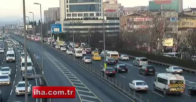İstanbul'daki trafik yoğunluğu havadan görüntülendi