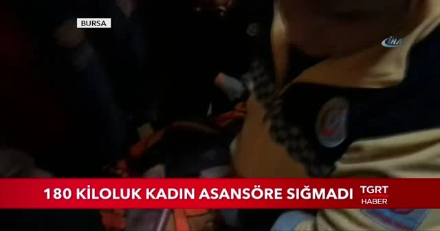 180 Kiloluk kadın asansöre sığmadı