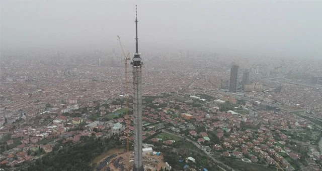Anten kısmında sona gelinen Çamlıca Kulesi havadan görüntülendi